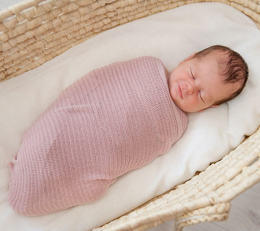 Light knitted bamboo swaddle blanket - Powder pink